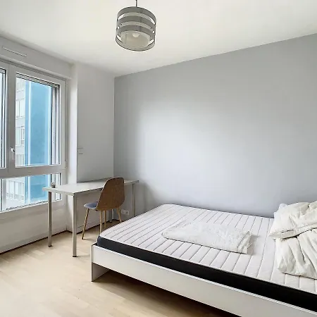 Spacieux De 100m2 Homestay *